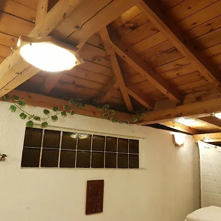 Libera Hostel *