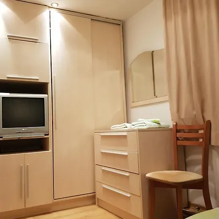 Libera Hostel